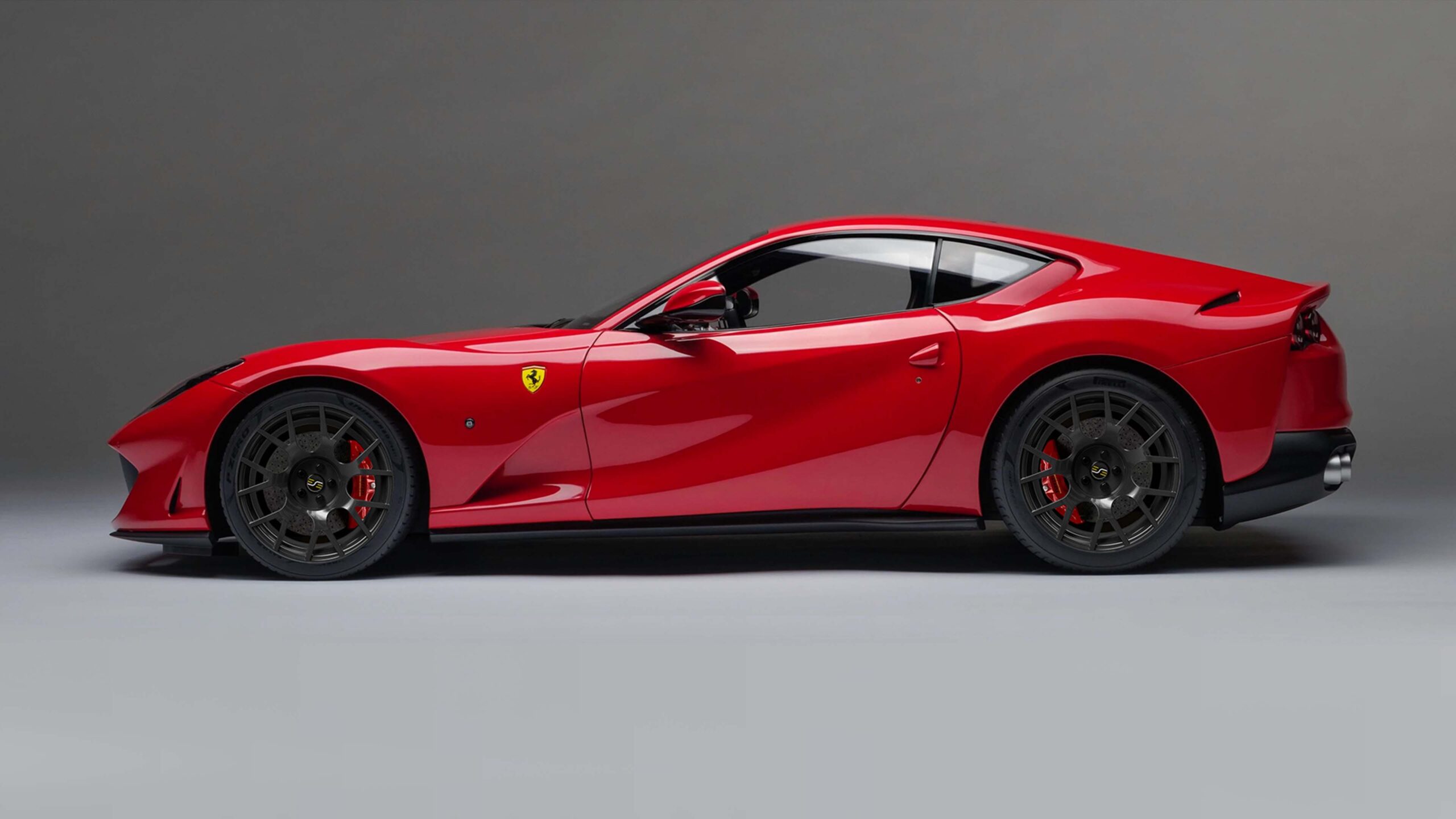Ferrari with ESE E3 Carbon Wheels